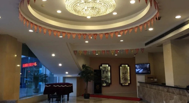 Kaiyuan Manju Hotel ·Quzhou Sanqu Store, Забронировать Отель Цюйчжоу Чжэцзян, рядом с Quzhou Railway Station