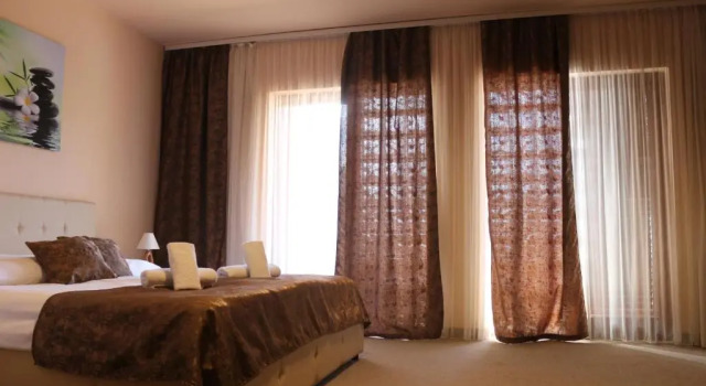 Garden House, Book Hotel Hoteller i Apatin med pool, Swimmingpool