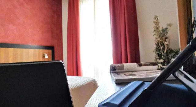 Двухместный номер Deluxe с балконом Hotel Naitendì