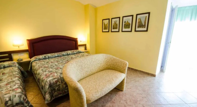 Трёхместный номер Standard с видом на море Hotel Tarconte