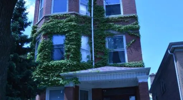 Sunny, Spacious, 3BR 1BA Davlin INN Chicago, Забронировать Отель Чикаго Большой Чикаго, рядом с Kindred Chicago Central Hospital