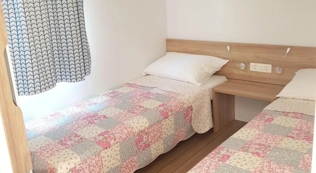 Bungalow With 2 Bedrooms in Živogošce, With Furnished Garden and Wifi