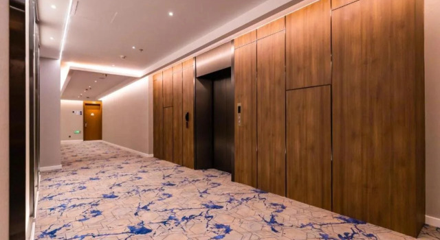 哈尔滨华融饭店-哈尔滨中央大街火车站博物馆地铁站, Book Hotel Hoteller i Harbin med parkering, nær Hongbo Square, Parkering