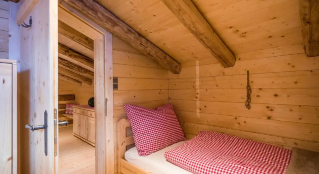 Chalet Ursteinhütte, Rezerwuj Chalet Hotele w Tyrol z parkingiem, Parking