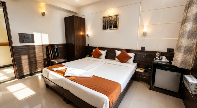Двухместный номер Deluxe Hotel Shree Residency