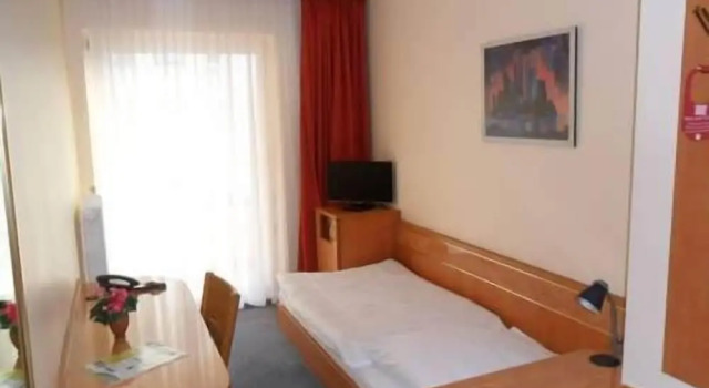 Одноместный номер Standard с балконом Hotel Europa Pforzheim