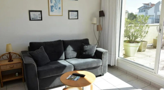 Appartement Arcachon, 1 pièce, 4 personnes - FR-1-420-98, Забронировать Апартаменты/квартира Отели Бассен-д'Аркашон с парковкой, Парковка