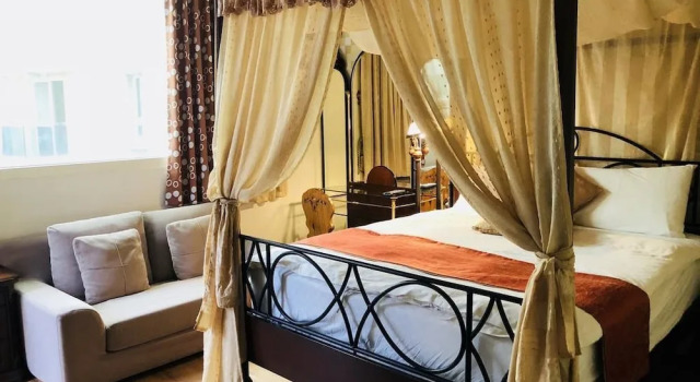 Коттедж с 5 комнатами Corner Love Homestay
