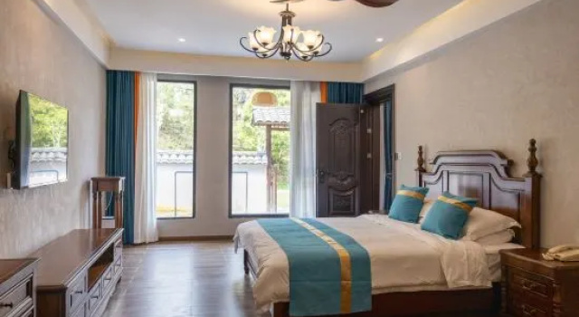 Двухместный люкс с видом на горы Jinggangshan Banmu Fangtang Homestay