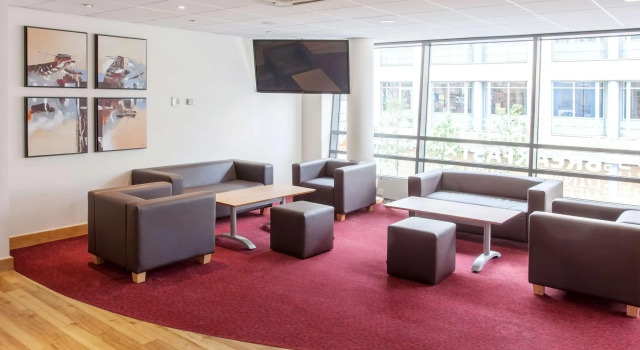 Travelodge Slough, Забронировать Отель Слау Бакингемшир, рядом с Absolutely Ice - Slough Ice Arena