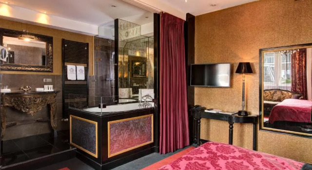 Номер Deluxe с видом на сад The Toren Amsterdam, by The Pavilions
