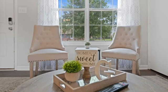 Charming House Close to Fort Campbell and Casino, Book Feriehus Villaer i Clarksville, Villa