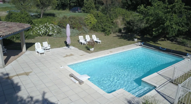 Lou Pataclet - Gîte Fanny, Rezerwuj Hotel Charols Drôme Provençale