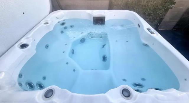Коттедж Apple Tree Lodge, Hot Tub, 3 Bedroom, 2 Bars