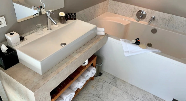 Люкс с балконом Hotel Derlon