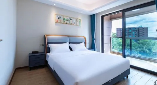 Семейный люкс с 3 комнатами Creek Youthful Hotel