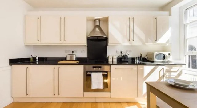 Contemporary 1-Bedroom Bloomsbury Apartment