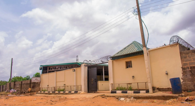 Taverna Guest House, Book Guesthouse Ikeja 
