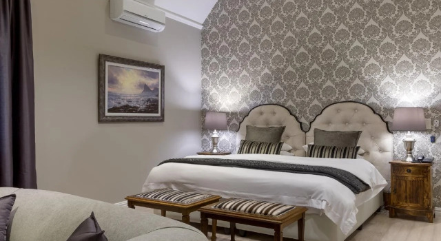 Riverside Boutique Hotel