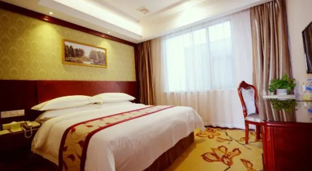 Люкс Deluxe Vienna Hotel Shanghai Hongqiao Hub Jiading New City