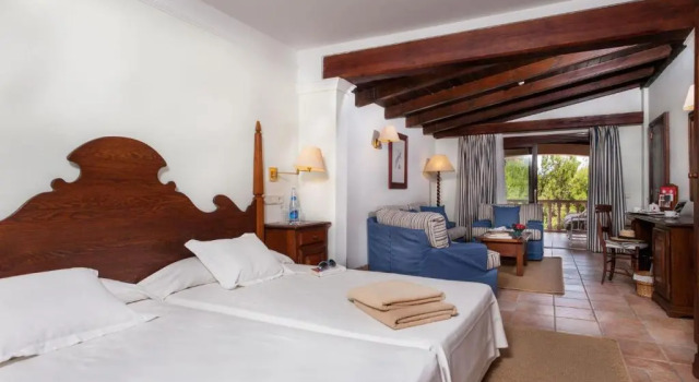 Полулюкс Hotel Cala Sant Vicenç