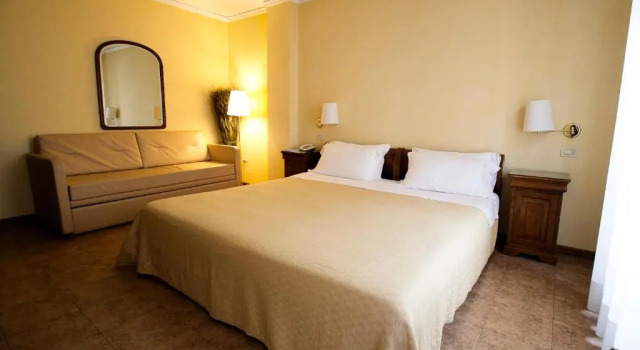 Четырёхместный номер Classic Hotel Diana