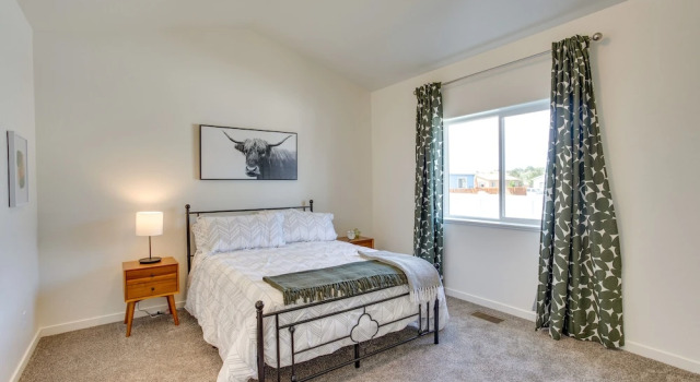 Коттедж Sleek Montrose Home w/ Patio & Yard < 2 Mi to Town