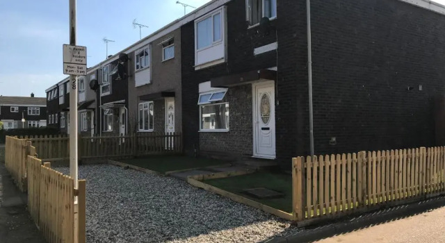 Коттедж с 4 комнатами 4 Bed House next to Basildon Town Centre
