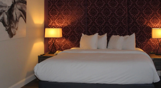 Двухместный номер Business The Century House Latham - North Albany, an Ascend Collection Hotel