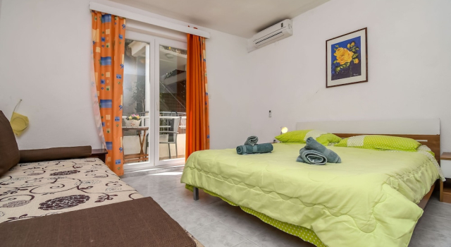 Apartment Tonci, Забронировать Апартаменты/квартира Игране Макарска Ривьера