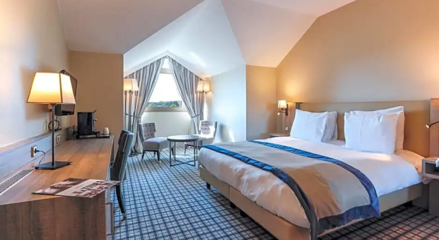 Номер Deluxe с видом на поле для гольфа Mercure Luxembourg Kikuoka Golf & Spa
