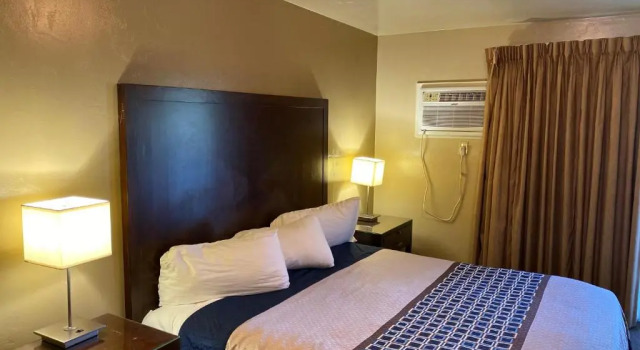 Номер Standard Vino Inn & Suites