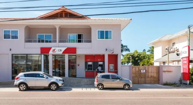 Апартаменты Shanaz Beachside Retreat