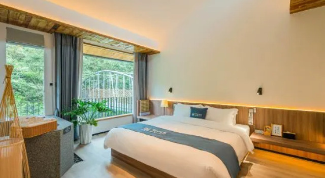 Люкс c 1 комнатой Qingchengdao Chashanfang Tea Culture Private Hot Spring Homestay