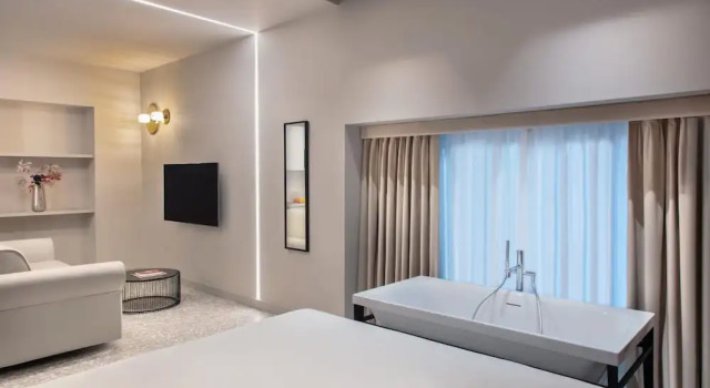 Lady Rose Prestige Suite, Забронировать Апартаменты/квартира Апартаменты Неаполя, рядом с Accademia di Belle Arti di Napoli, Апартаменты/квартира