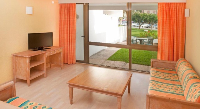Двухместные апартаменты Basic Iberostar Waves Ciudad Blanca