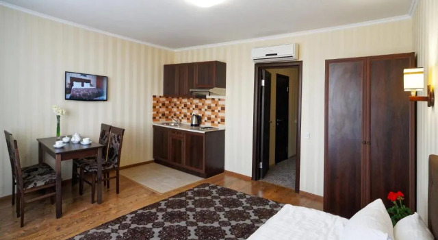 Полулюкс Lisova Pisnia Resort Hotel