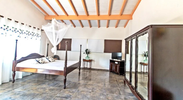 House With one Bedroom in Le Vauclin, With Pool Access, Enclosed Garde, Boek Hotel Hotels in Le Vauclin met zwembad, Zwembad