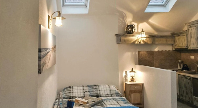 Awesome Home in Perast with Hot Tub, WiFi & 0 Bedrooms, Book Hotel Hoteller i Kotor Riviera med parkering, Parkering