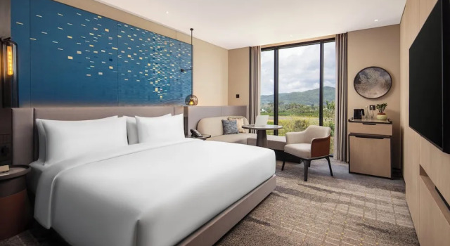 Номер Standard Crowne Plaza Labuan Bajo by IHG
