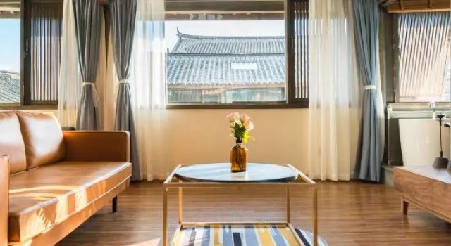 Люкс Deluxe с красивым видом из окна Lijiang Huifeng Hotel