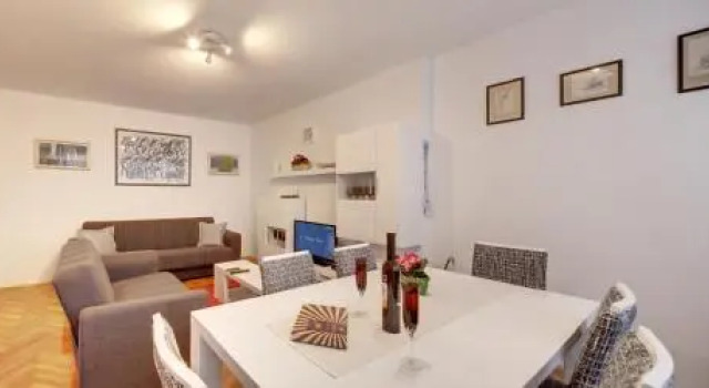 Apartment Osijek-Tvrda, Rezervovat Apartmán Hotely v Slavonia s parkováním, Parkování
