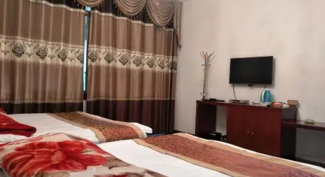 Номер Standard Jiayuan Inn