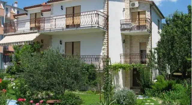 Apartments Maletić, Rezerwuj Apartament Hotele w Split-Dalmatia County z parkingiem, Parking