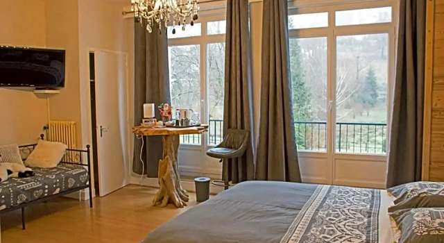 Chez MARLYSE-chambres et Table d'hôtes