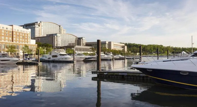 Четырёхместный номер Deluxe Gaylord National Resort & Convention Center