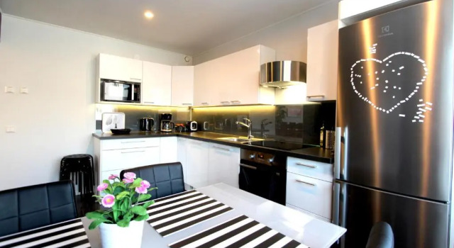 Santalux Apartment, Забронировать Апартаменты/квартира Отели Рованиеми с парковкой, рядом с Rovaniemi Church, Парковка