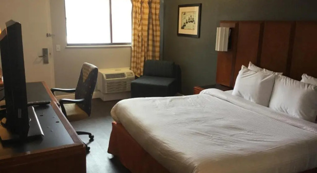 Extenda Suites Mobile North