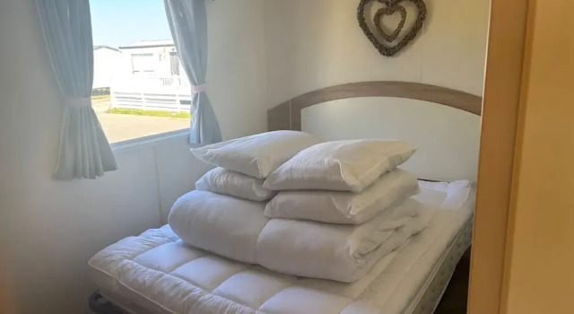 Robin Hood 3-bed Caravan, Sleeps 8, Pet Friendly, Book Feriehus Rhyl 