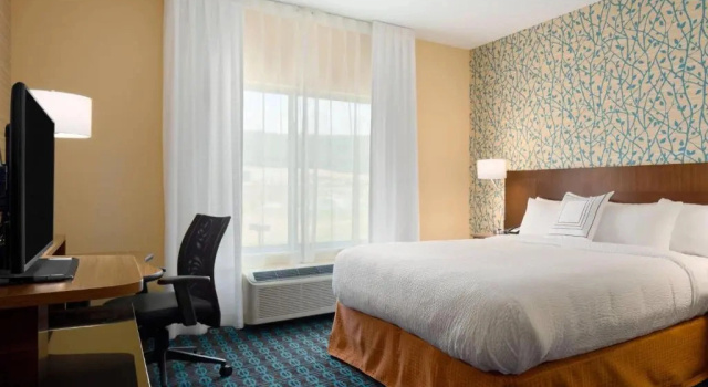 Двухместный номер Standard Fairfield Inn & Suites by Marriott Bristol